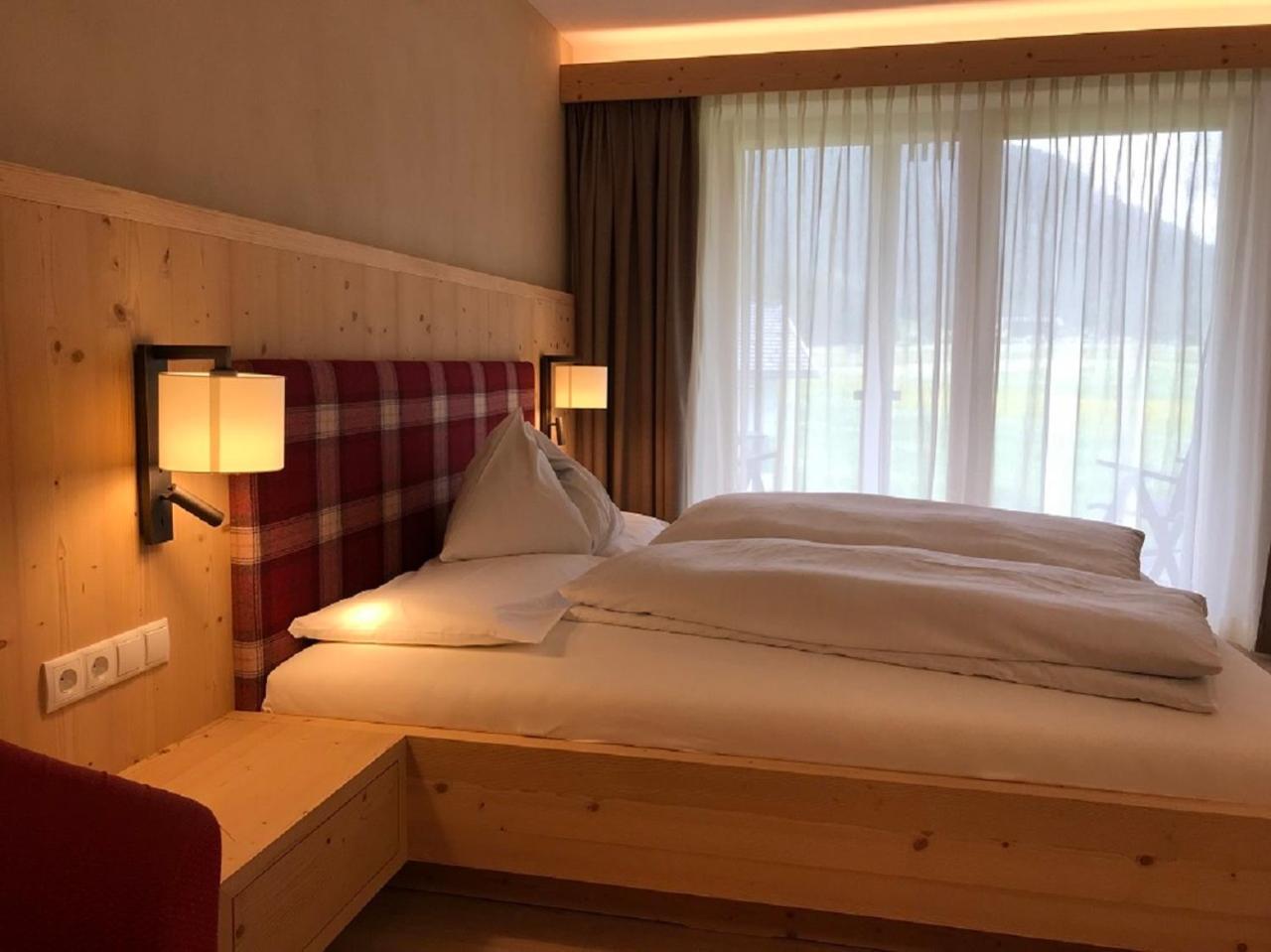 Hotel Schoenblick セスト エクステリア 写真
