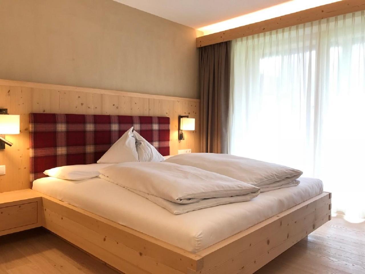 Hotel Schoenblick セスト エクステリア 写真