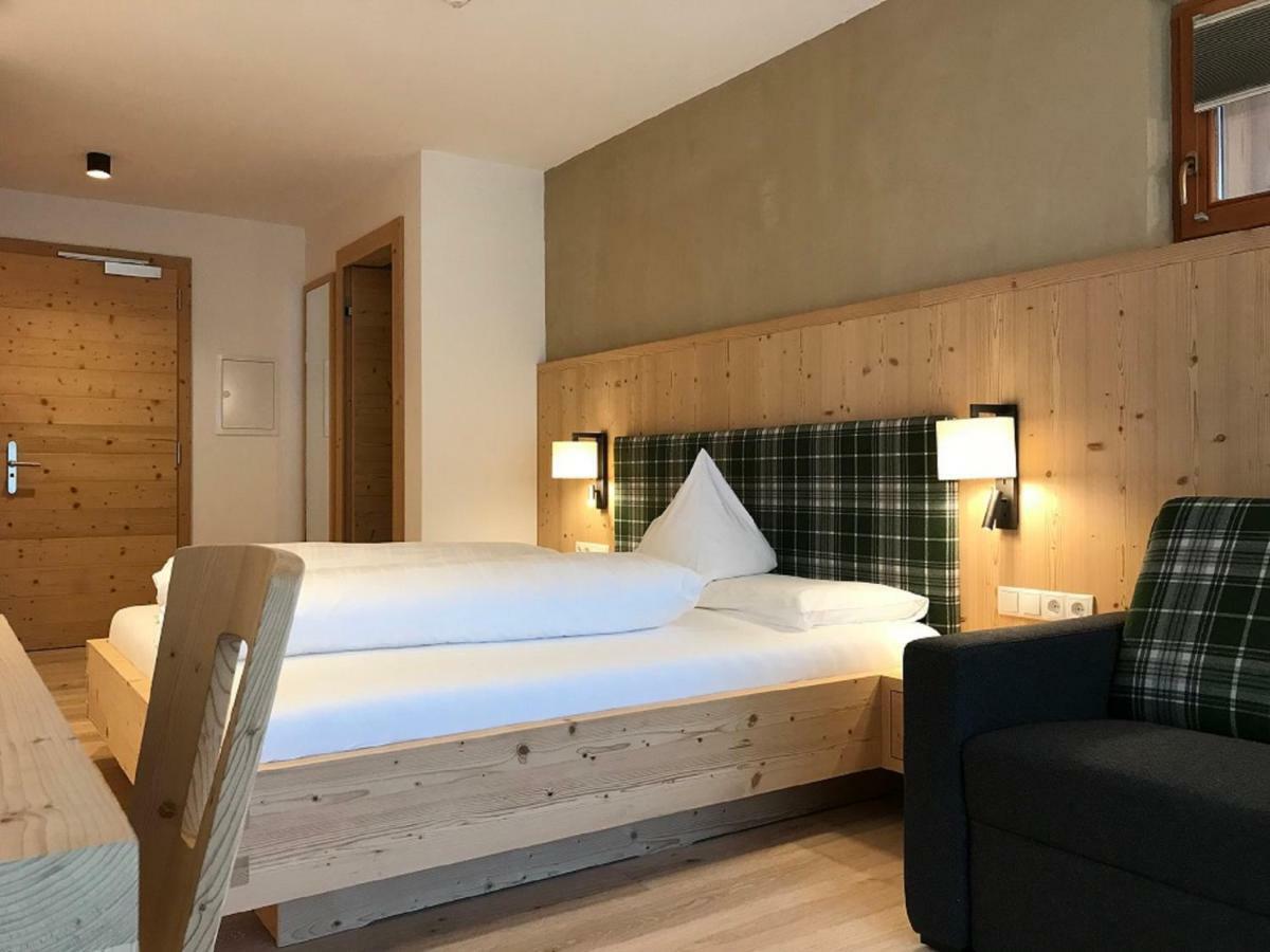 Hotel Schoenblick セスト エクステリア 写真
