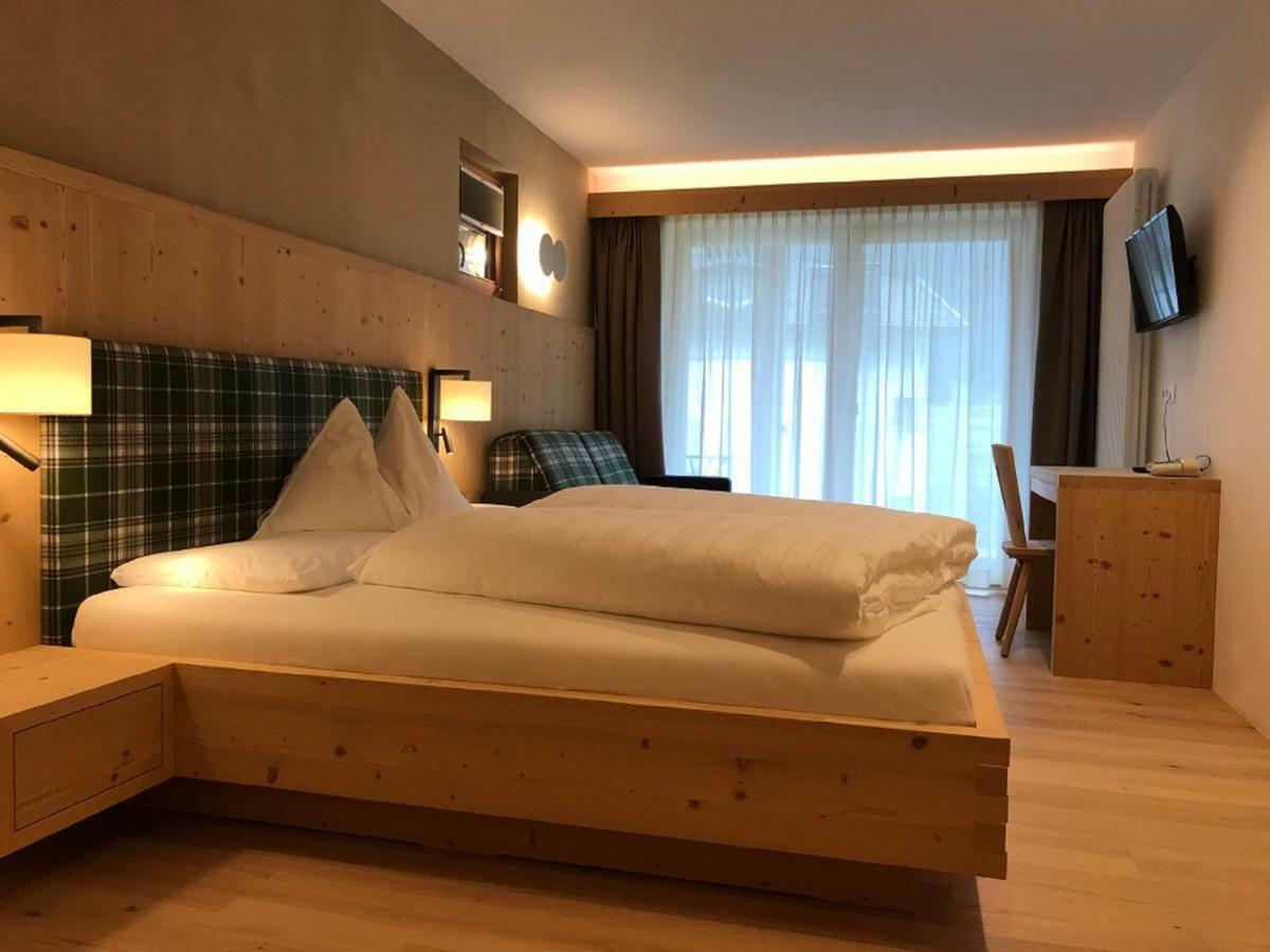 Hotel Schoenblick セスト エクステリア 写真