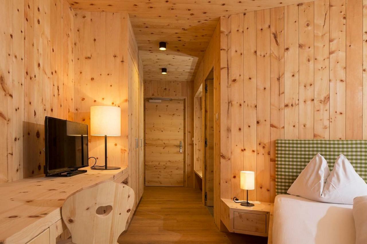Hotel Schoenblick セスト エクステリア 写真