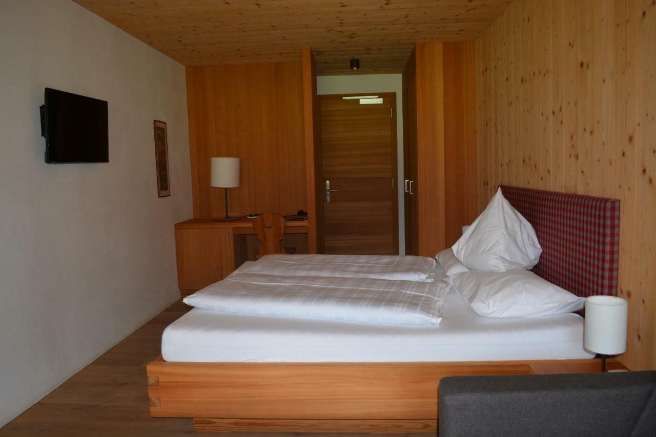 Hotel Schoenblick セスト エクステリア 写真