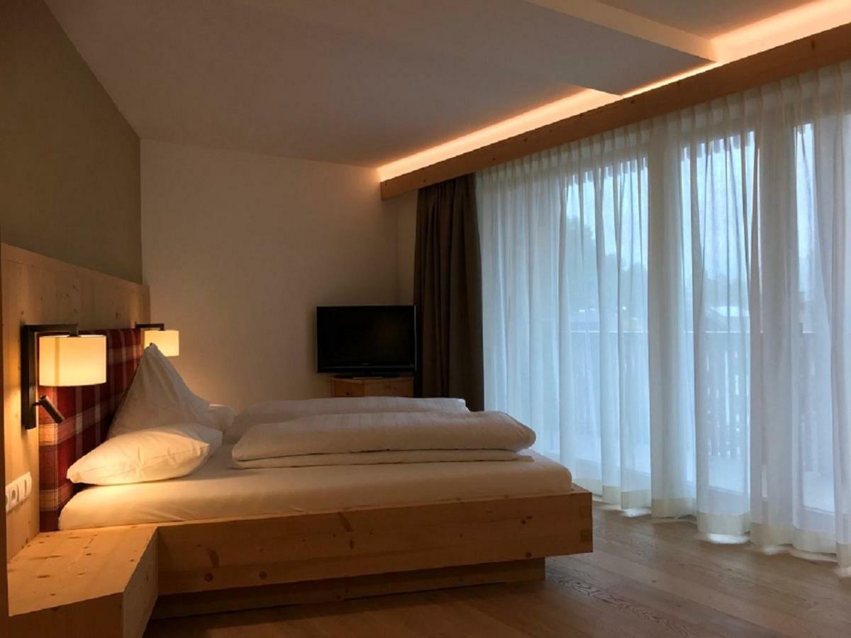 Hotel Schoenblick セスト エクステリア 写真