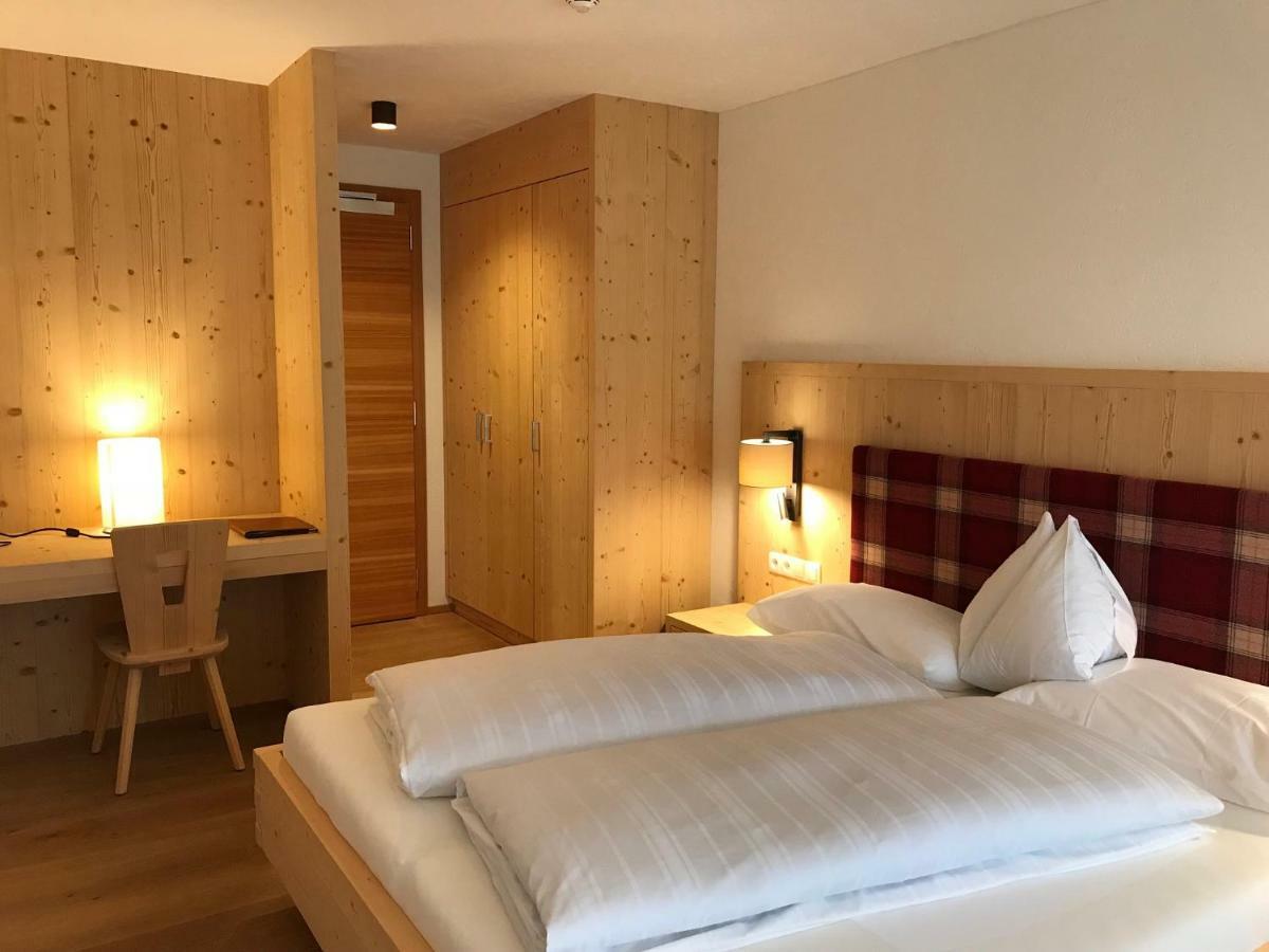 Hotel Schoenblick セスト エクステリア 写真